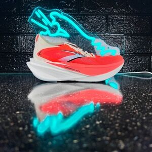 Brooks Hyperion Max 3 Women’s Marathon Running Plated Shoes Sneakers - 8